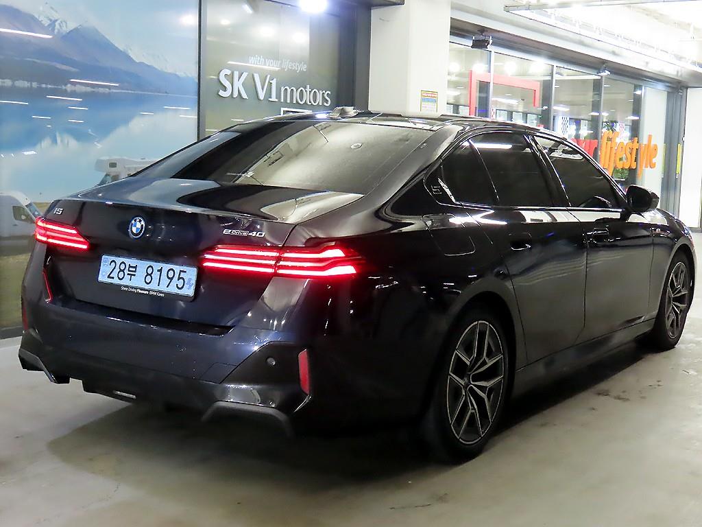 BMW i5 eDrive40 M 스포츠 - 이미지 13