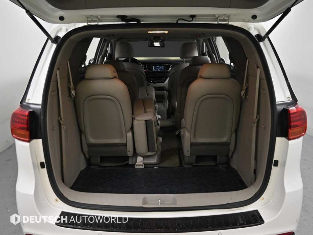 기아 더 뉴카니발 11인승 디젤 프레스티지 - 이미지 14