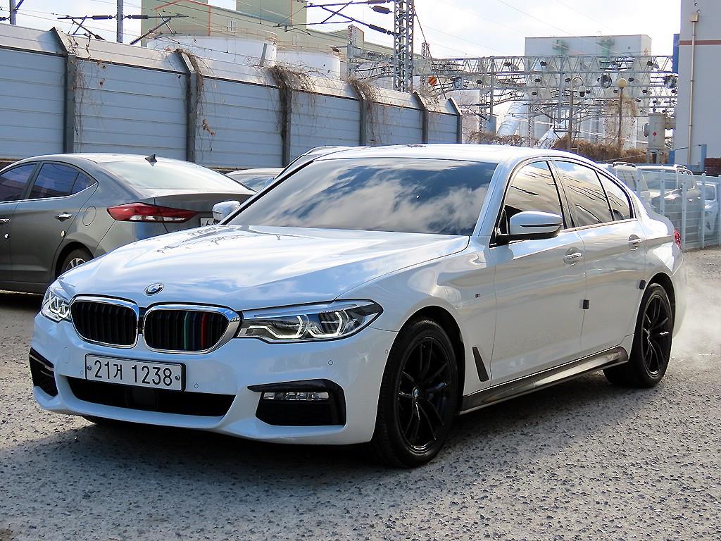 BMW 5시리즈(7세대) 530i xDrive M스포츠팩 플러스 - 이미지 18