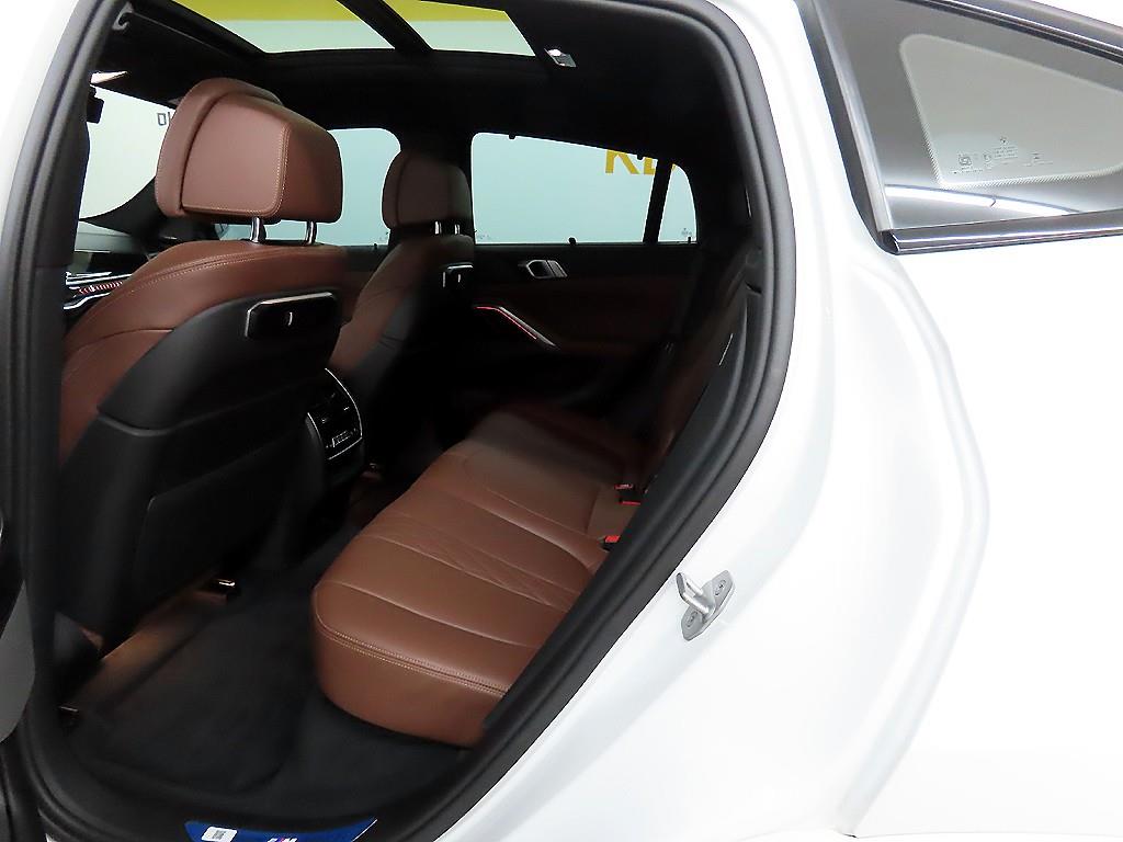 BMW X6(3세대) 30d xDrive M 스포츠팩 - 이미지 14