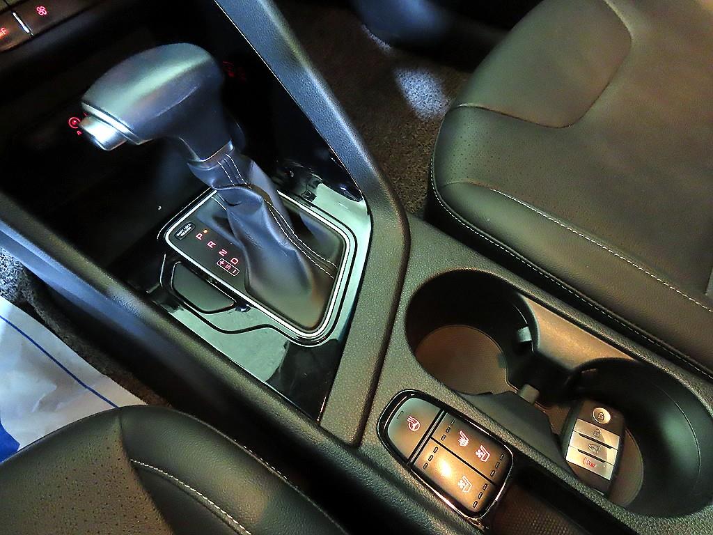 기아 니로 1.6 하이브리드 프레스티지