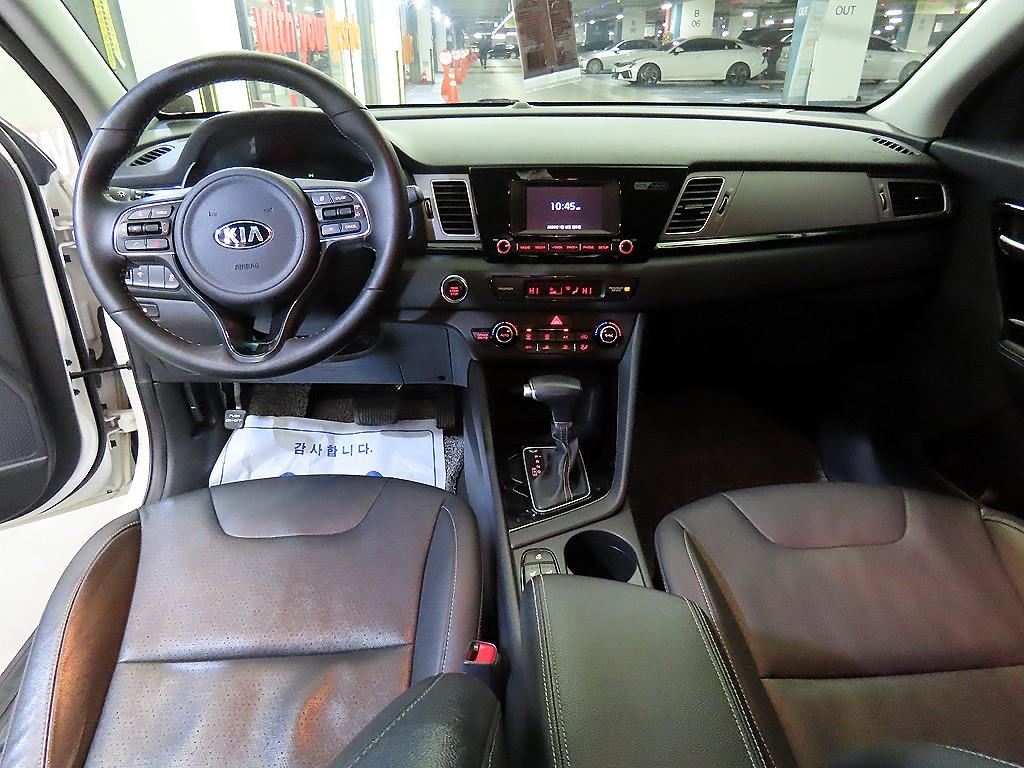 기아 니로 1.6 하이브리드 프레스티지 - 이미지 15