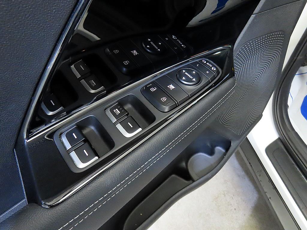 기아 니로 1.6 하이브리드 프레스티지 - 이미지 16