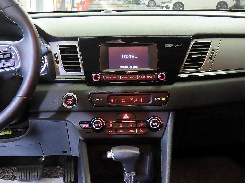 기아 니로 1.6 하이브리드 프레스티지 - 이미지 12