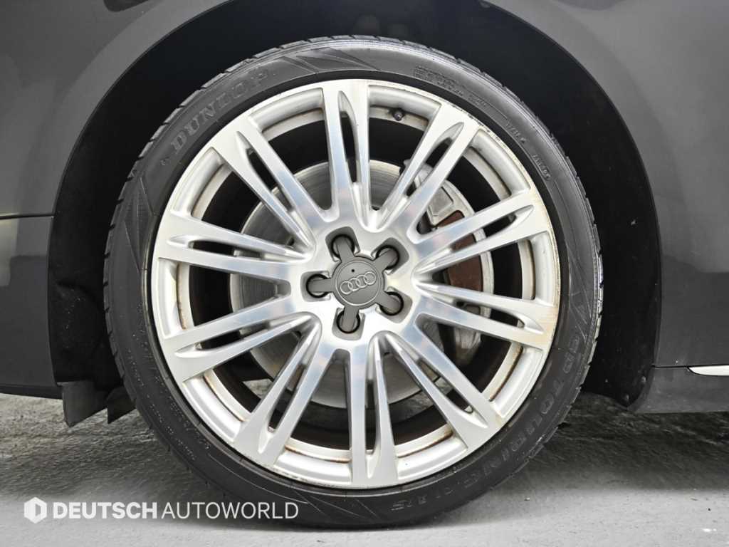 아우디 A8(3세대) 4.2 TDI 콰트로 LWB 5시트 - 이미지 5