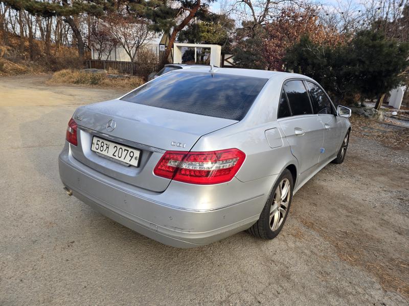 벤츠 E클래스(4세대) E200 CGI 블루이피션시 아방가르드