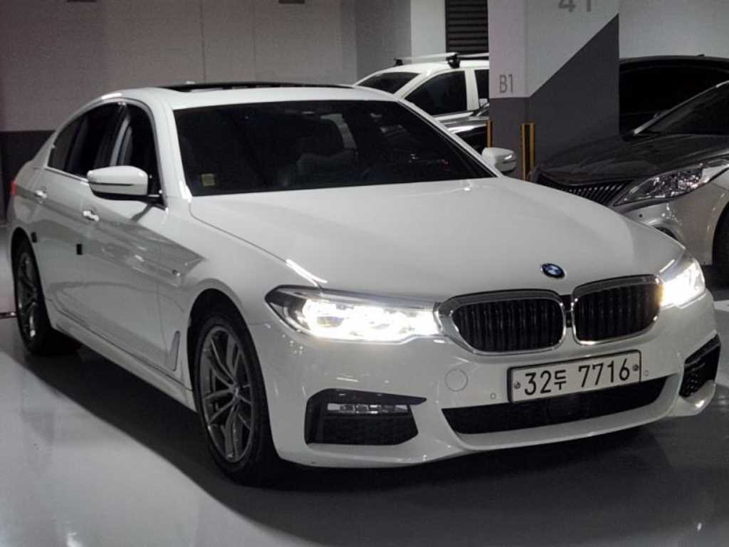 BMW 5시리즈(7세대) 520d M스포츠팩 플러스 - 이미지 16
