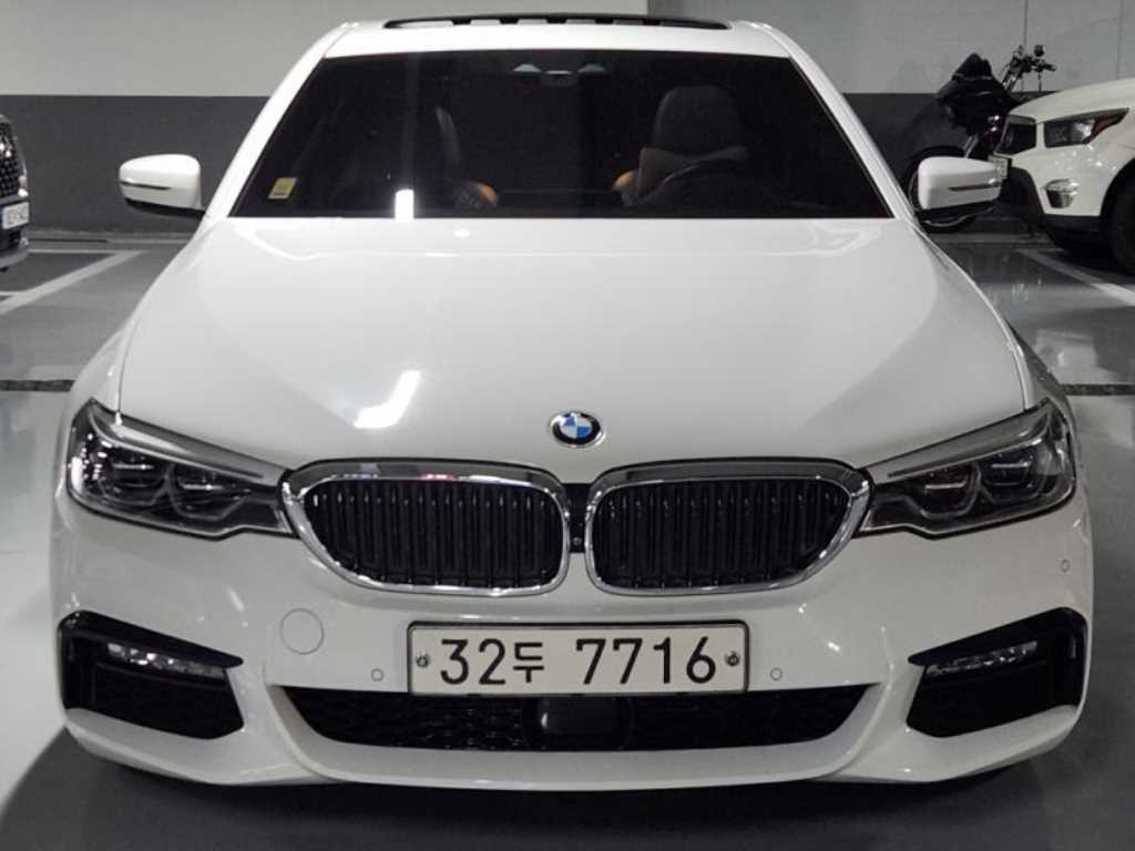 BMW 5시리즈(7세대) 520d M스포츠팩 플러스 - 이미지 19