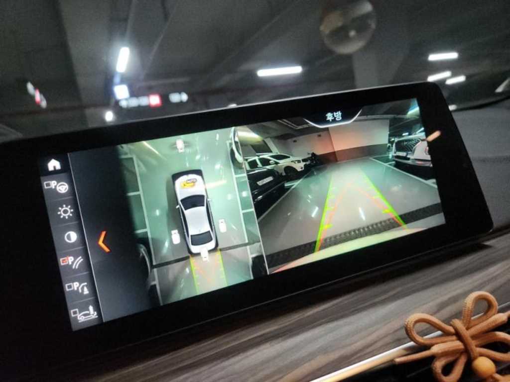 BMW 5시리즈(7세대) 520d M스포츠팩 플러스 - 이미지 12