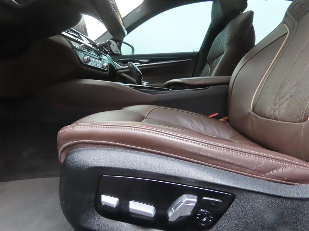 BMW 5시리즈(7세대) 530e M 스포츠팩 - 이미지 9