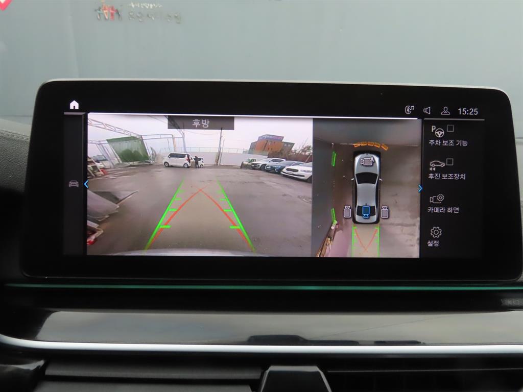 BMW 5시리즈(7세대) 530e M 스포츠팩 - 이미지 8