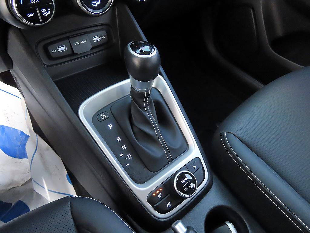 현대 베뉴 1.6 가솔린 모던 - 이미지 17