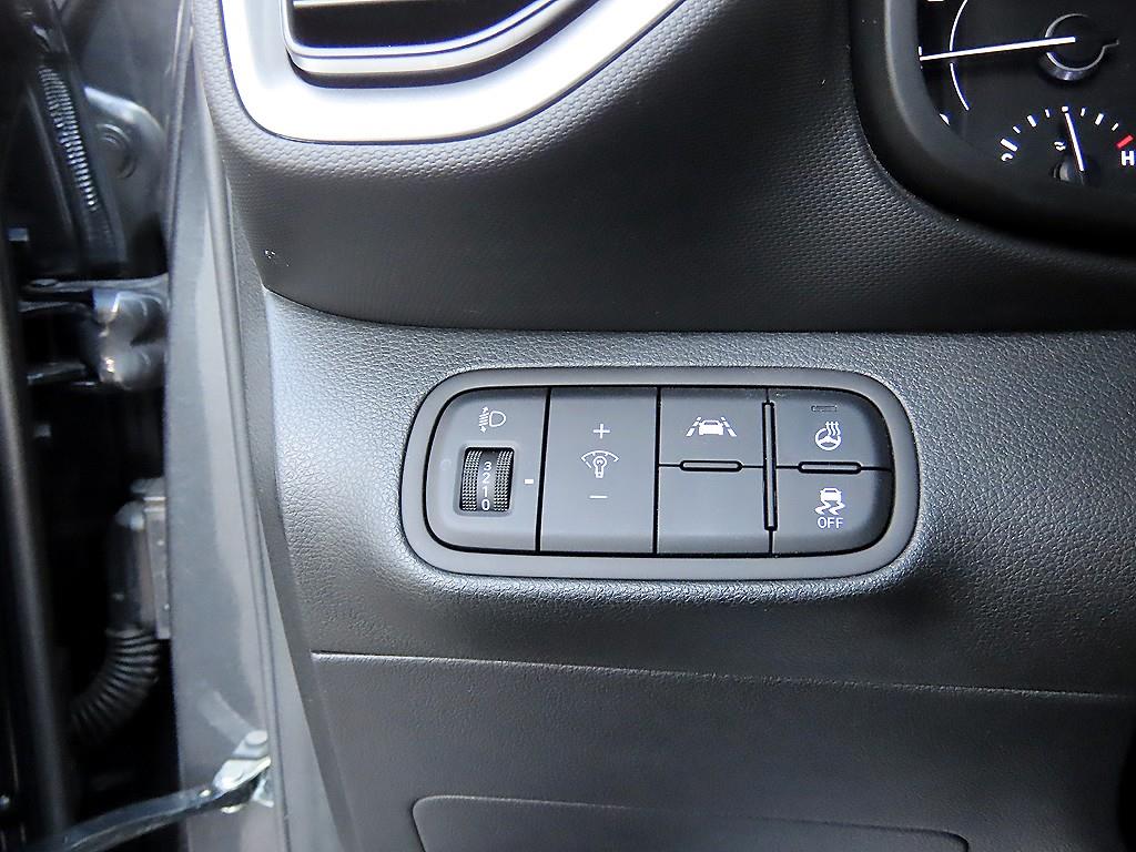 현대 베뉴 1.6 가솔린 모던 - 이미지 16