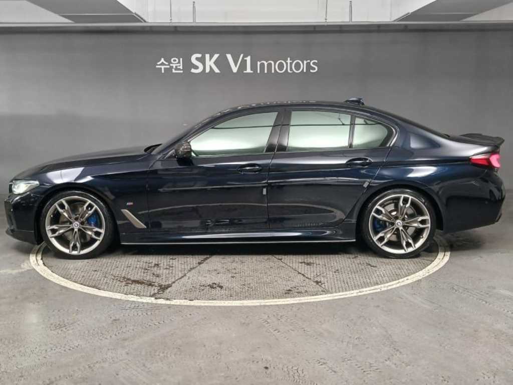 BMW 5시리즈(7세대) M550i xDrive - 이미지 6