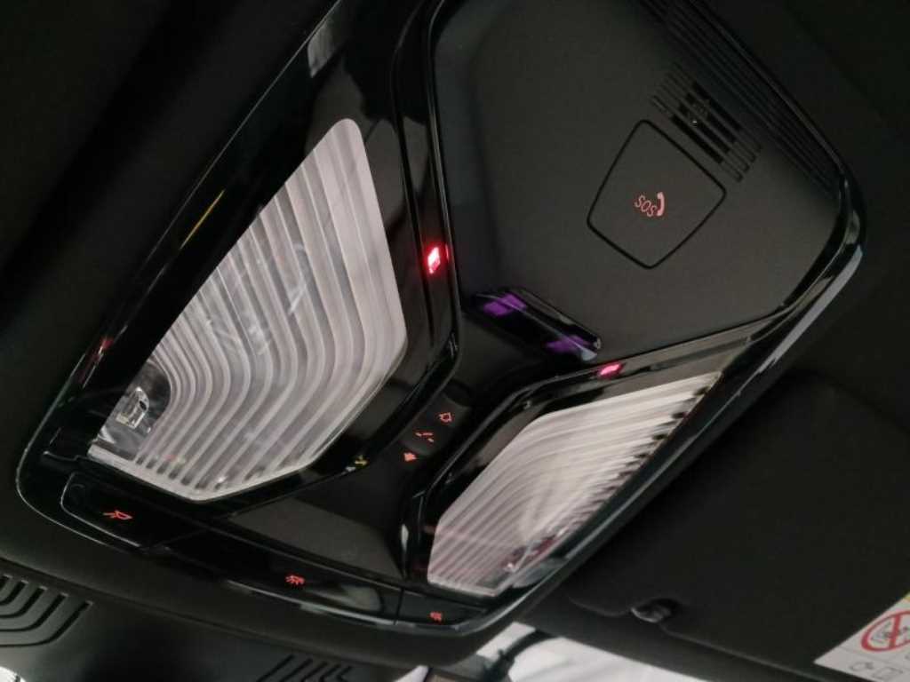 BMW 5시리즈(7세대) M550i xDrive - 이미지 11