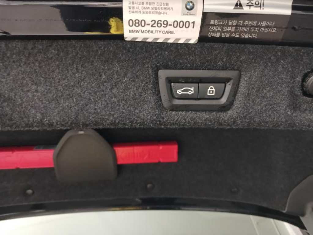 BMW 5시리즈(7세대) M550i xDrive - 이미지 14