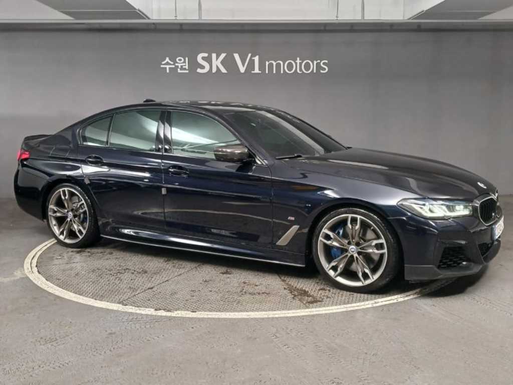 BMW 5시리즈(7세대) M550i xDrive - 이미지 13