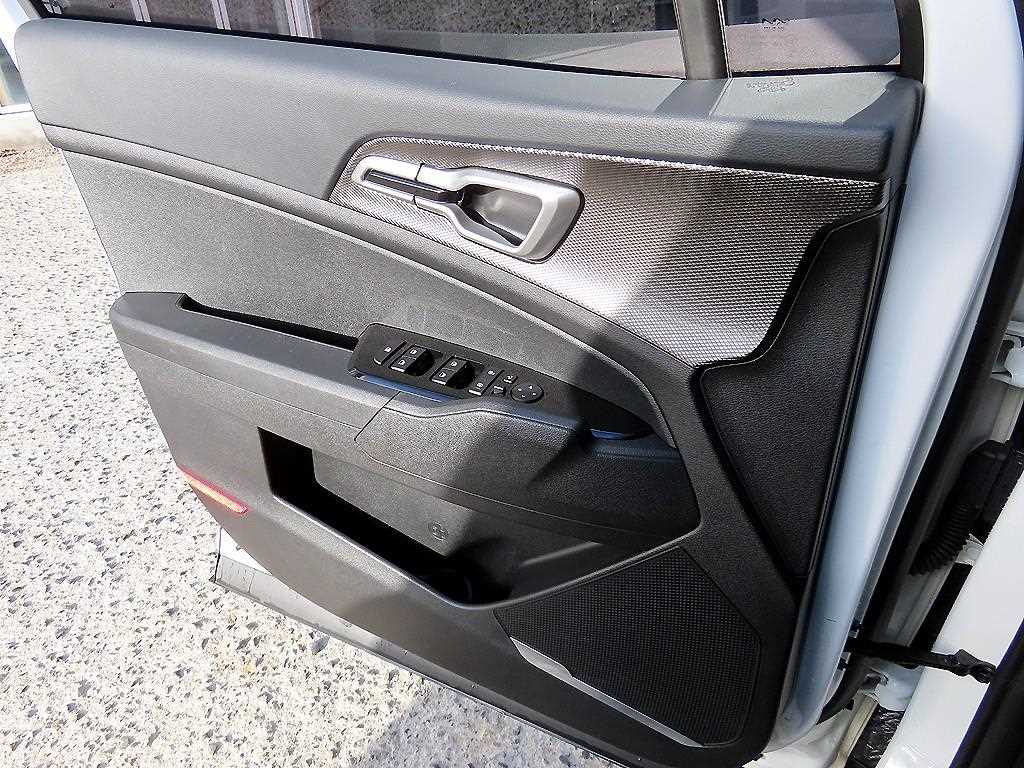 기아 디 올뉴스포티지 1.6 가솔린 2WD 프레스티지 - 이미지 17