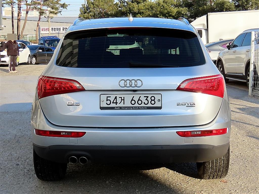 아우디 Q5 2.0 TDI 콰트로 다이나믹 - 이미지 16