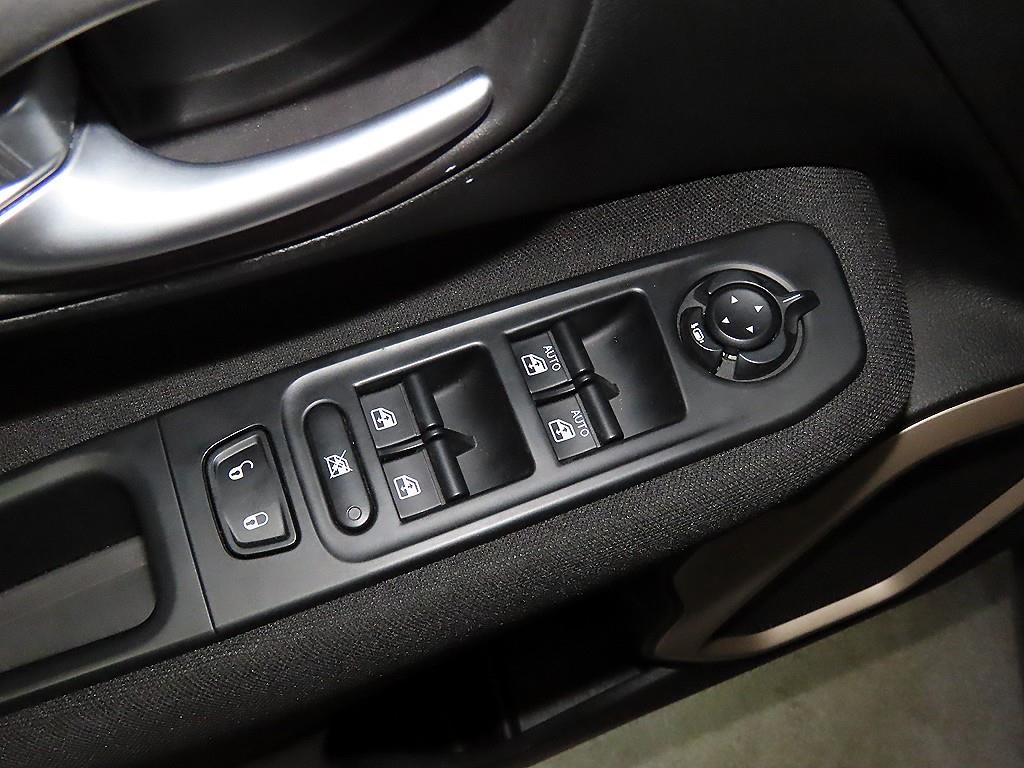 지프 레니게이드 2.4 가솔린 론지튜드 - 이미지 5