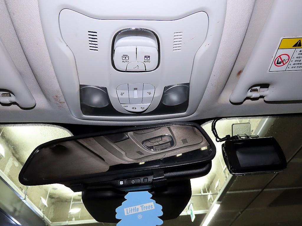 지프 레니게이드 2.4 가솔린 론지튜드 - 이미지 10