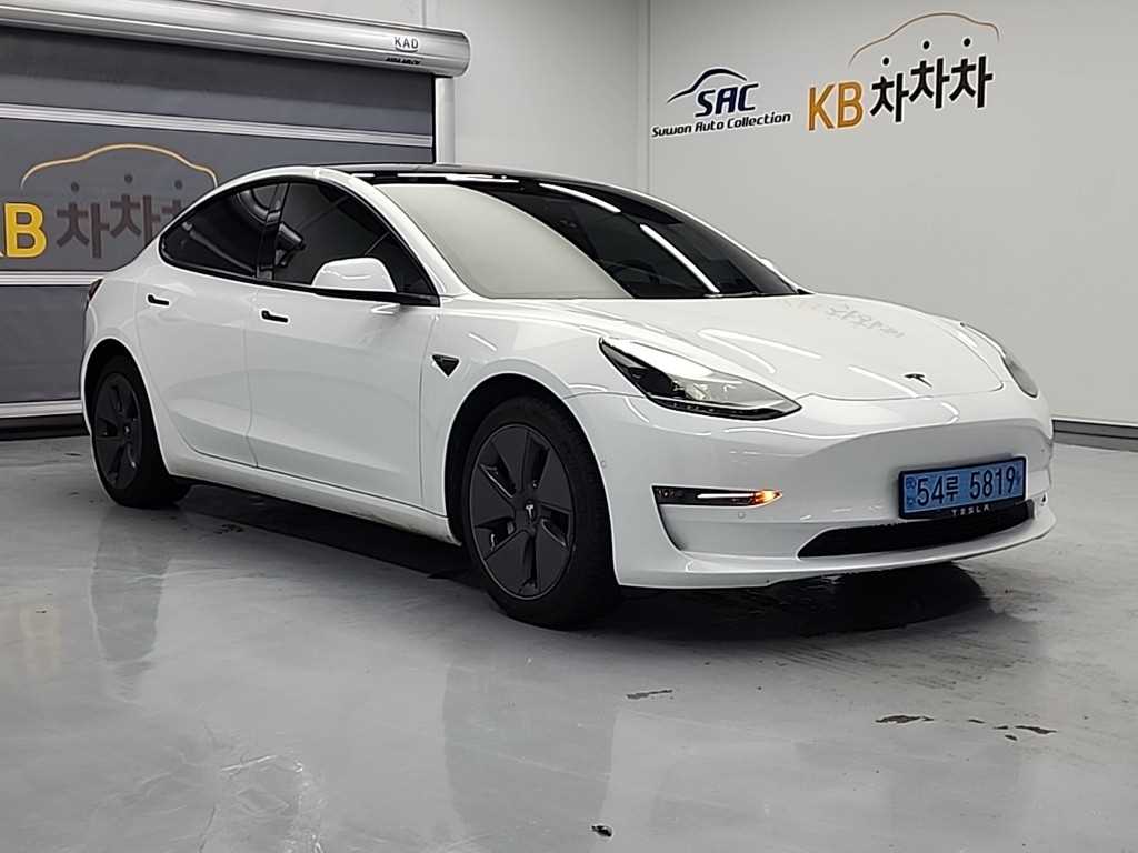 테슬라 모델 3 AWD 롱 레인지 - 이미지 15