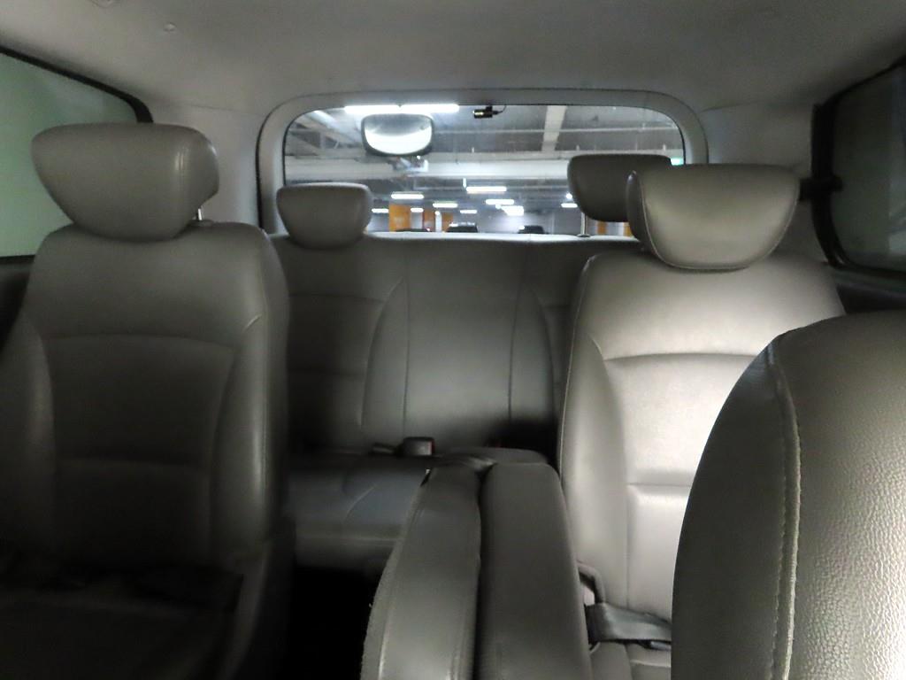 현대 그랜드스타렉스 12인승 디젤 CVX 럭셔리 - 이미지 11