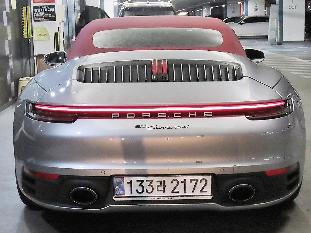 포르쉐 911(992) 카레라 4 카브리올레 - 이미지 17