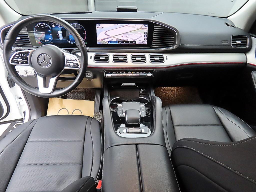 벤츠 GLE클래스(4세대) GLE 300d 4매틱 - 이미지 11