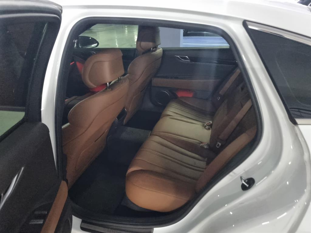 제네시스 더 올뉴G80 가솔린 2.5 2WD 기본형 - 이미지 2