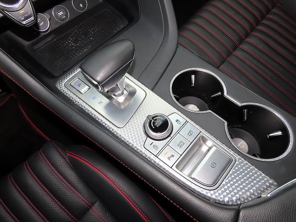 제네시스 더 뉴G70 가솔린 3.3T AWD 스포츠 패키지 - 이미지 7