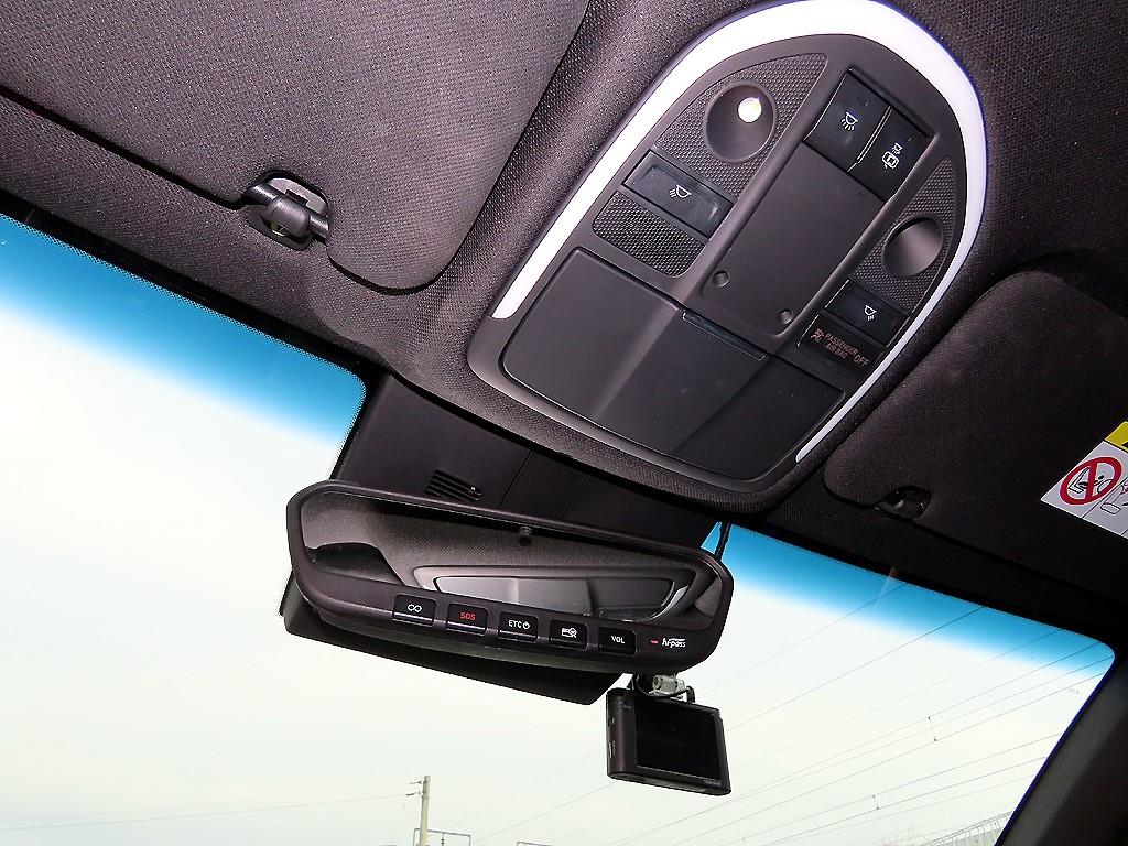 제네시스 더 뉴G70 가솔린 3.3T AWD 스포츠 패키지 - 이미지 4