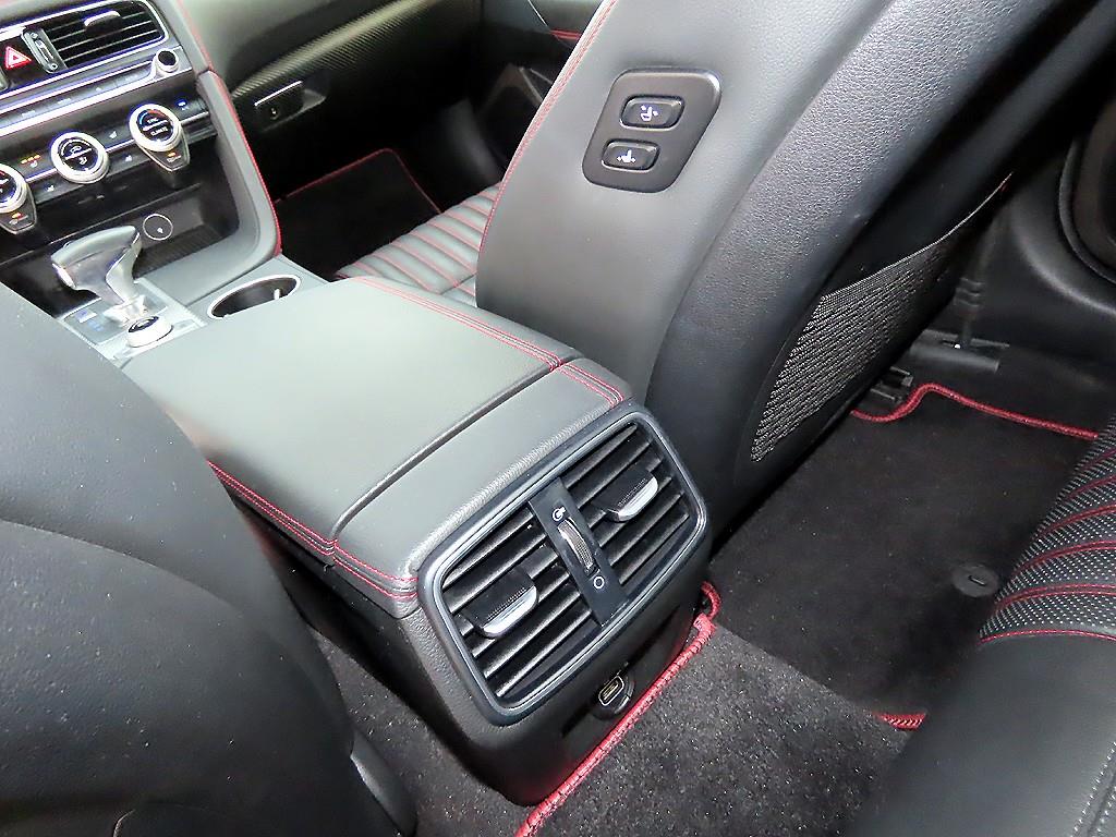 제네시스 더 뉴G70 가솔린 3.3T AWD 스포츠 패키지 - 이미지 15