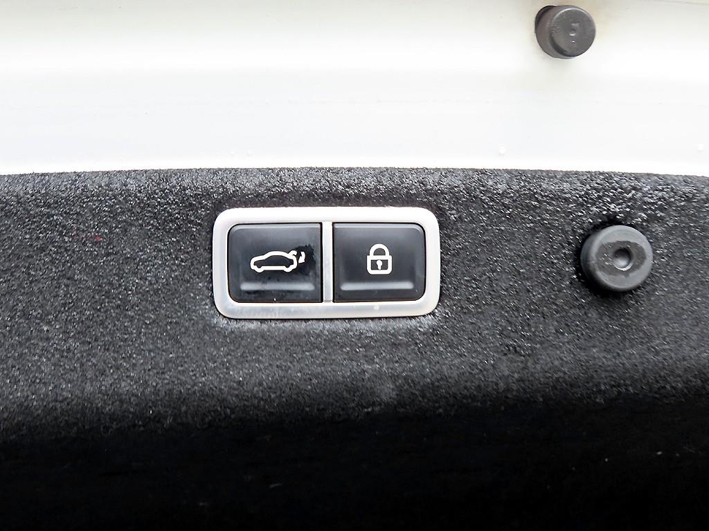 제네시스 더 뉴G70 가솔린 3.3T AWD 스포츠 패키지 - 이미지 5