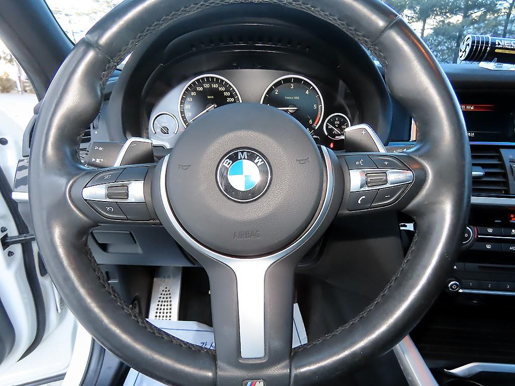 BMW X4 20d xDrive M 스포츠팩 - 이미지 9