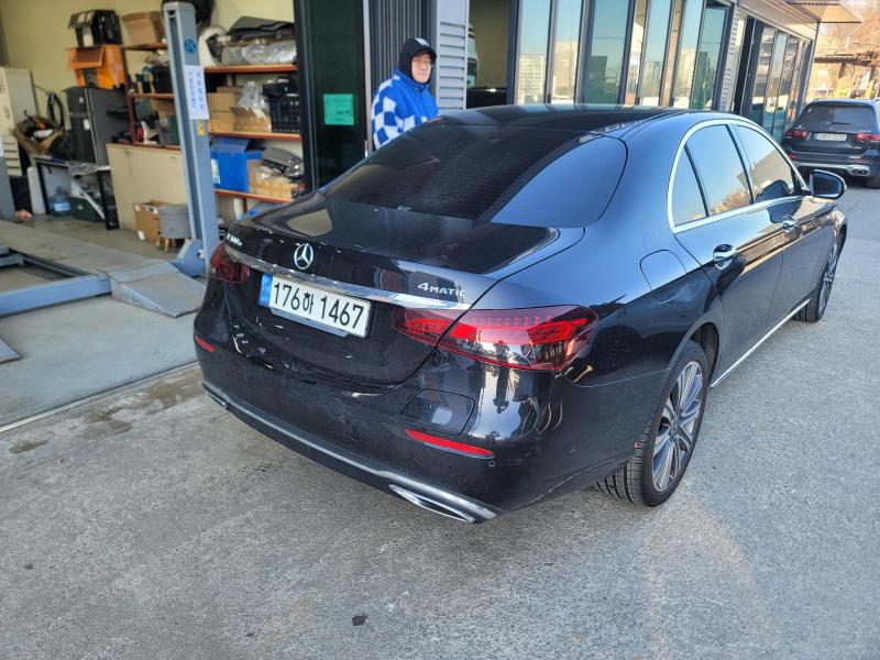 벤츠 E클래스(5세대) E300e 4매틱 익스클루시브 - 이미지 7