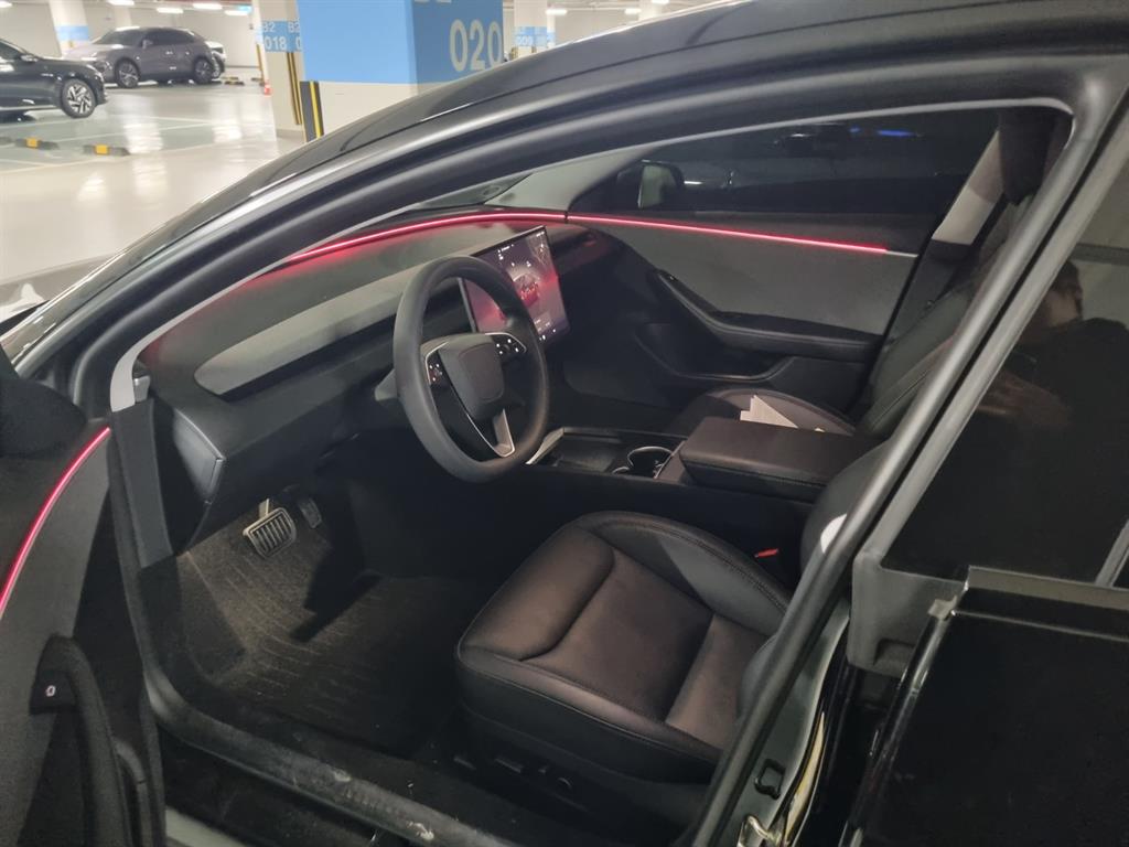 테슬라 모델 3 RWD - 이미지 9