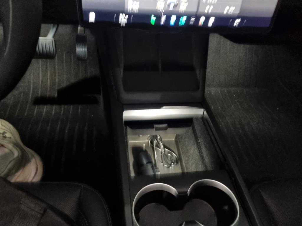 테슬라 모델 3 RWD - 이미지 4