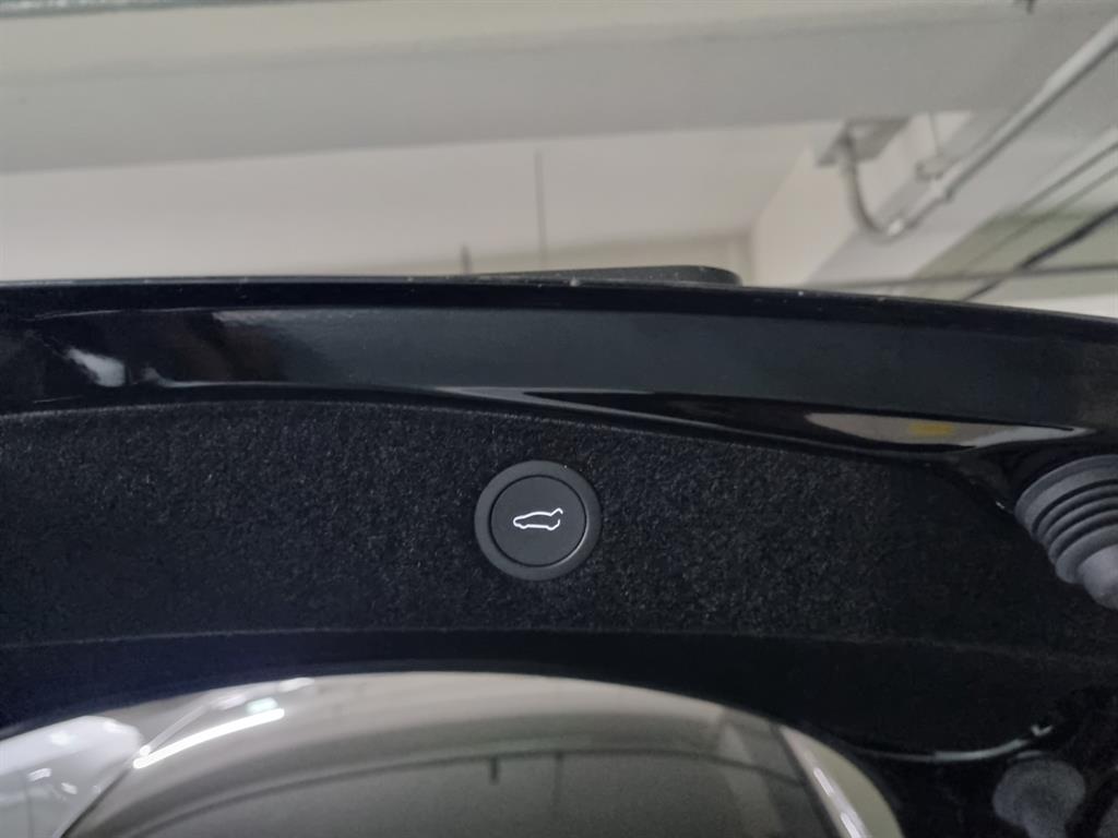 테슬라 모델 3 RWD - 이미지 2