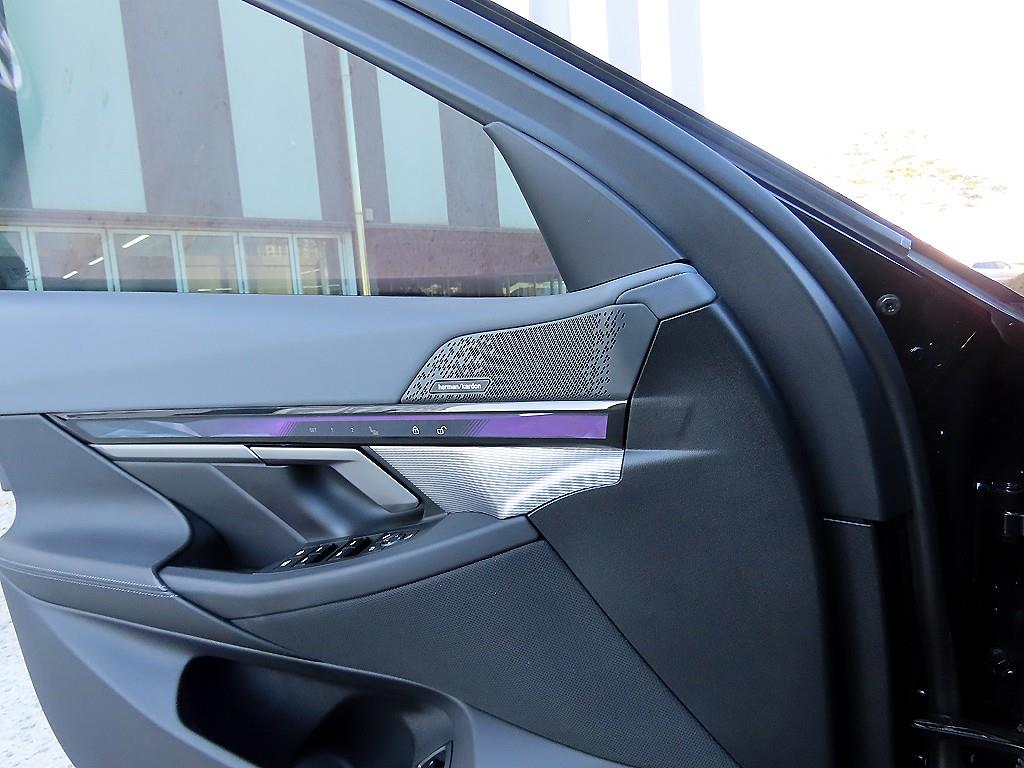 BMW 5시리즈(8세대) 530i xDrive M 스포츠 - 이미지 8