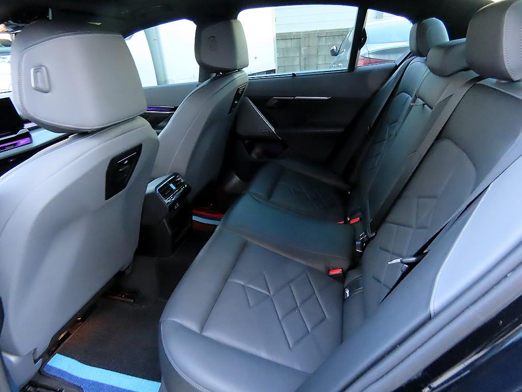 BMW 5시리즈(8세대) 530i xDrive M 스포츠 - 이미지 19