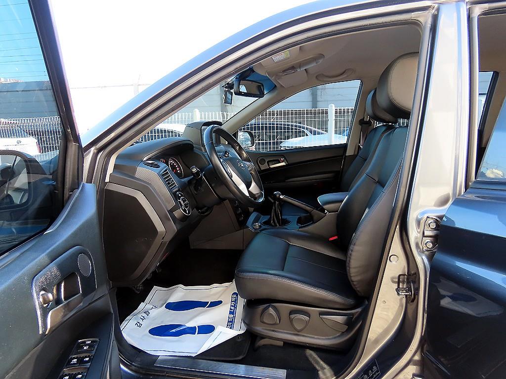 KG모빌리티(쌍용) 코란도 스포츠 CX7 4WD 매니아 - 이미지 3