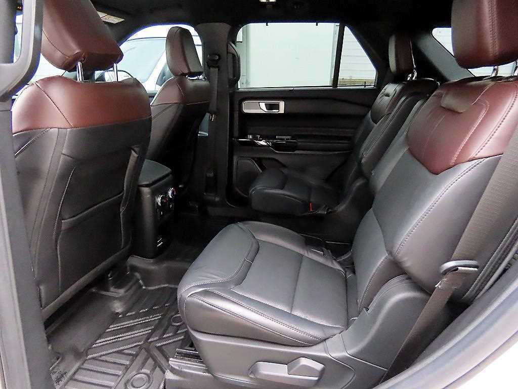 포드 익스플로러(6세대) 3.0 AWD 플래티넘 - 이미지 11