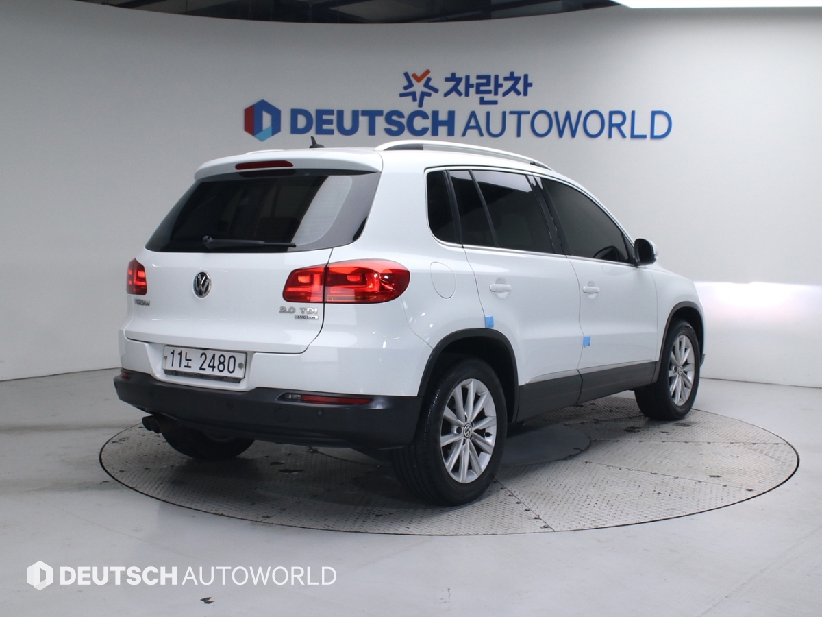폭스바겐 티구안 2.0 TDI 블루모션 컴포트 - 이미지 11