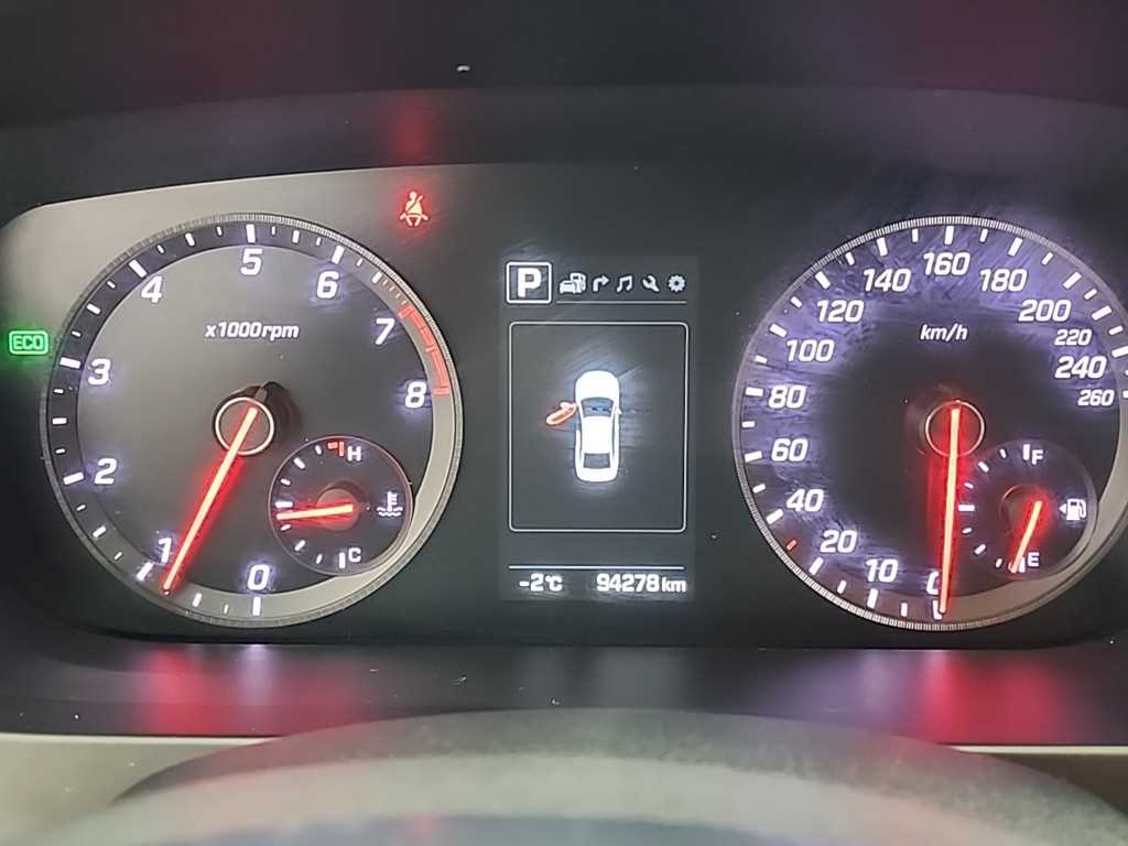 현대 LF쏘나타 2.0 터보 익스클루시브 - 이미지 18