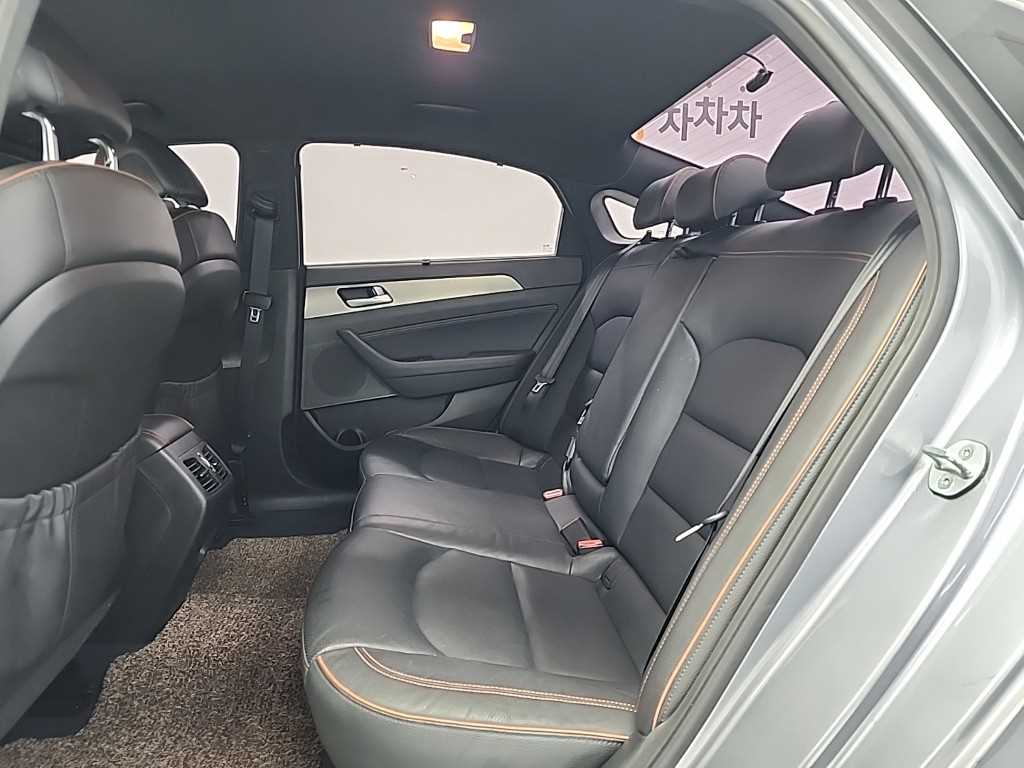 현대 LF쏘나타 2.0 터보 익스클루시브 - 이미지 13