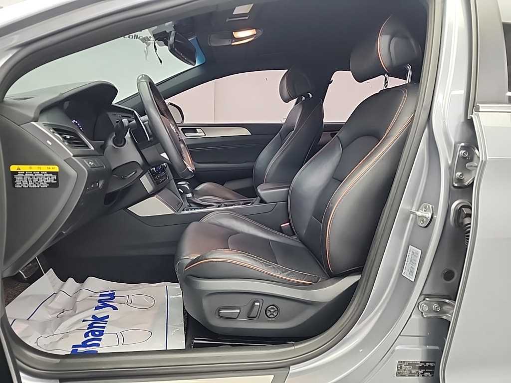 현대 LF쏘나타 2.0 터보 익스클루시브 - 이미지 17