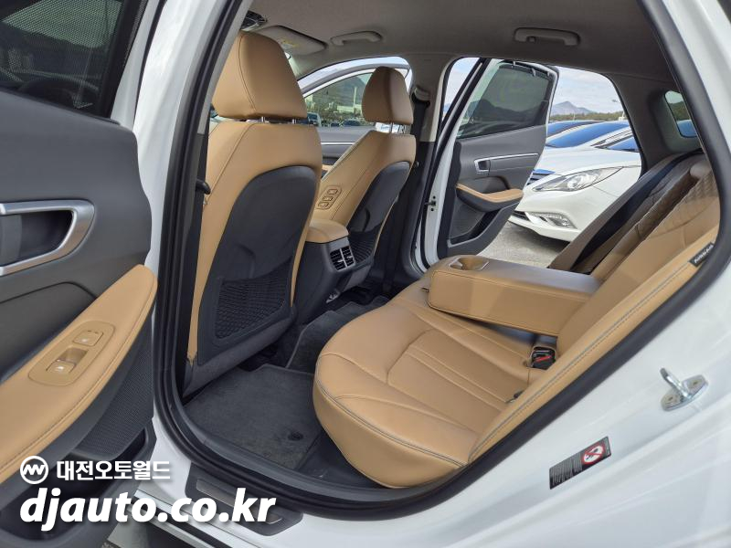 현대 쏘나타(DN8) 하이브리드 2.0 HEV 인스퍼레이션 - 이미지 16