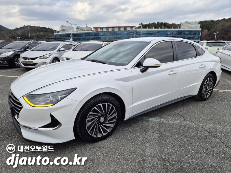 현대 쏘나타(DN8) 하이브리드 2.0 HEV 인스퍼레이션 - 이미지 13