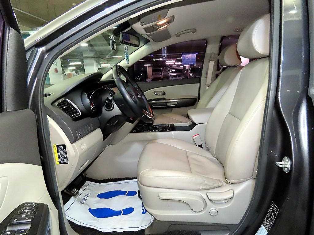 기아 올 뉴카니발 9인승 디젤 럭셔리 - 이미지 2